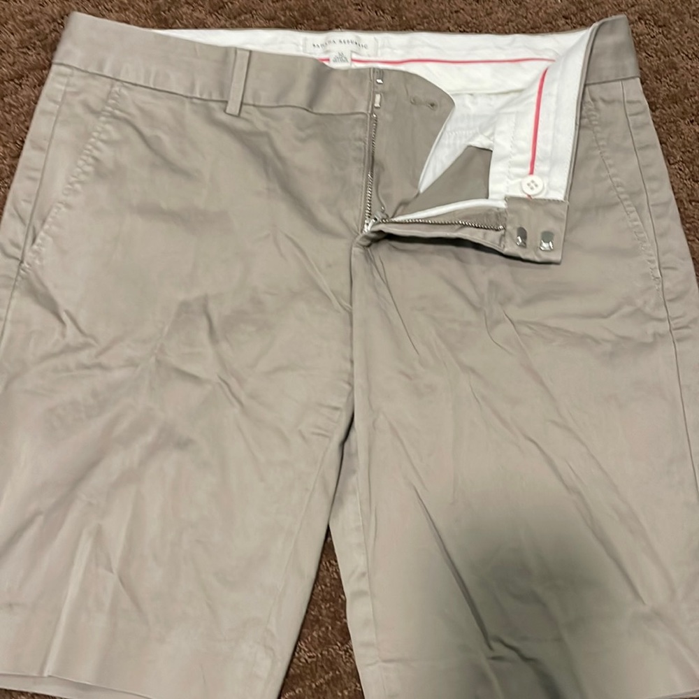 Banana republic sateen Bermuda shorts